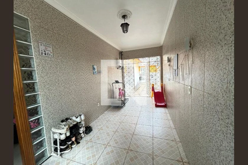 Furnished house with 4 bedrooms and 2 bathrooms — photo 33