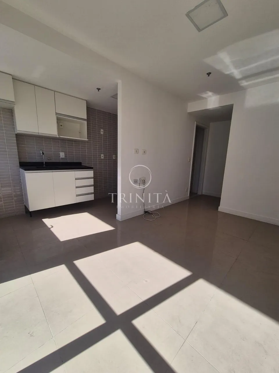 2-bedroom 2-bath apartment with open-plan kitchen and balcony — photo 4