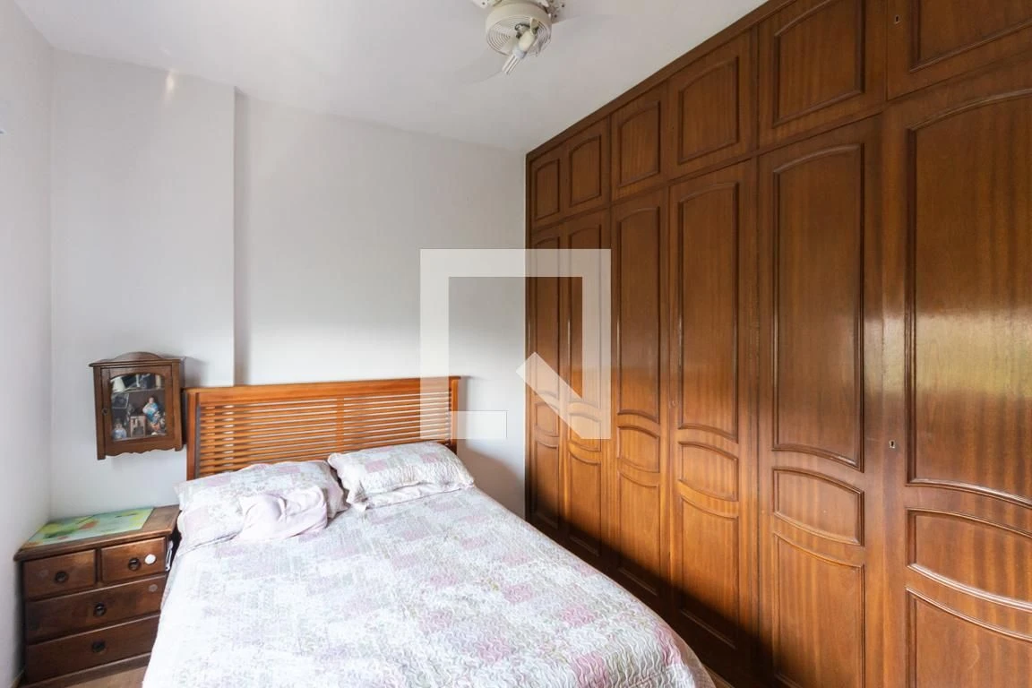 Furnished 3-bedroom apartment with suite and balcony — photo 4