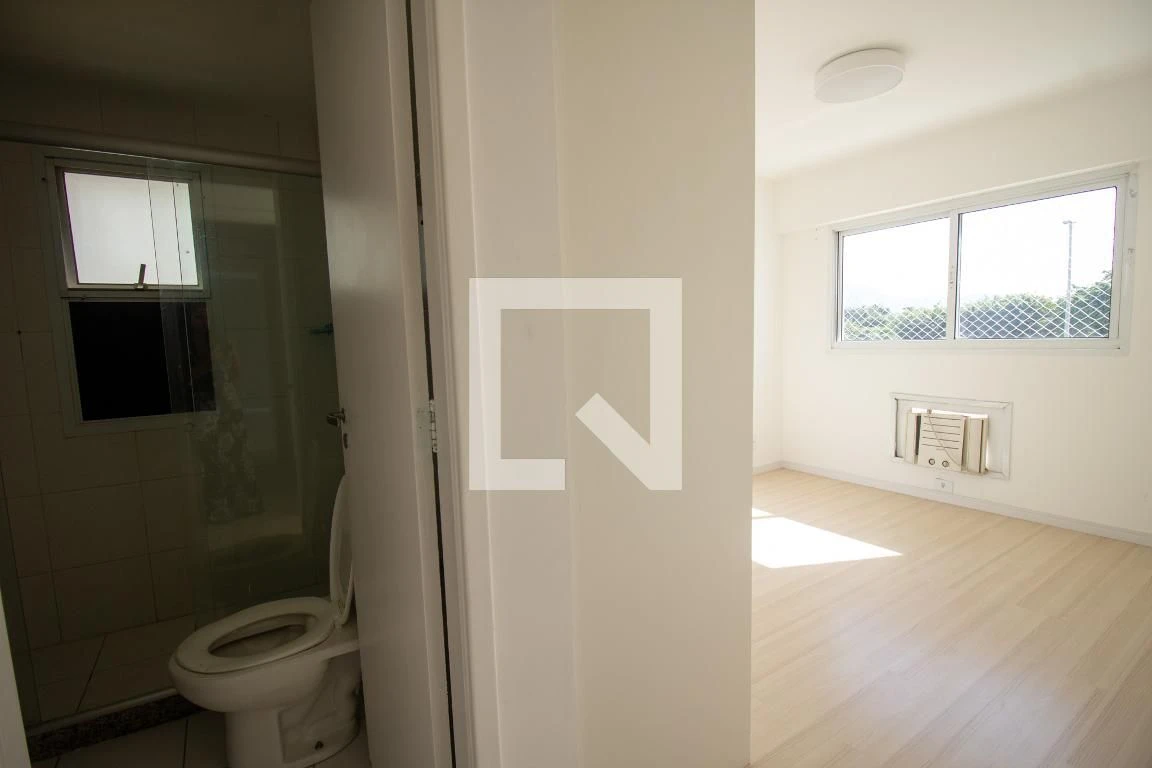 Apartamento com 3 quartos, varanda e vista para as montanhas — photo 10