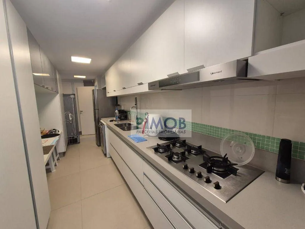 Furnished duplex penthouse with 3 bedrooms and 256 m² — photo 68