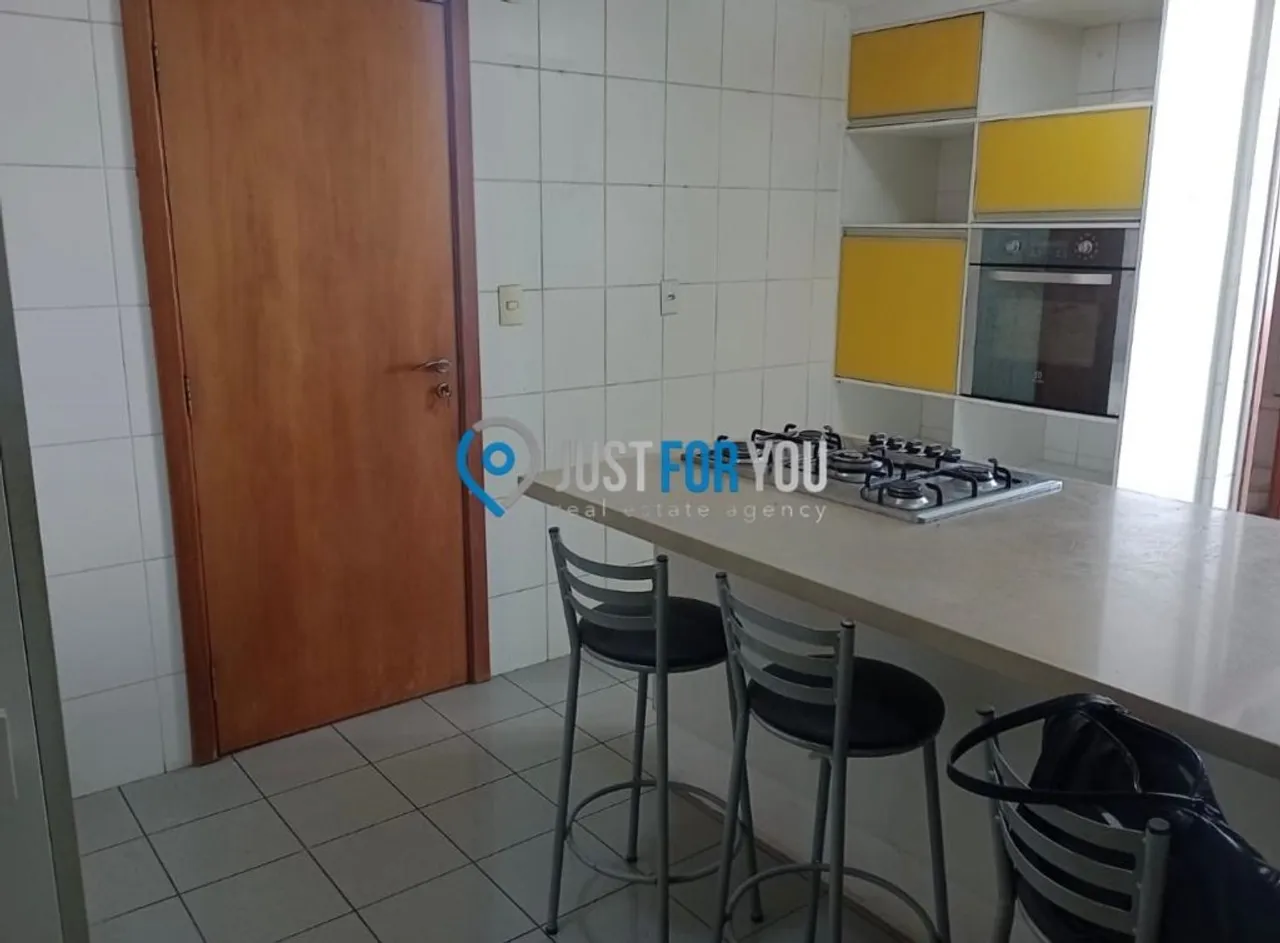 4-bedroom apartment with gas stove and 169 m² — photo 12