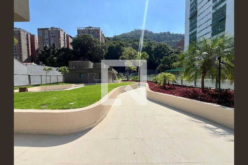 1-bedroom unfurnished apartment with enclosed balcony — photo 10