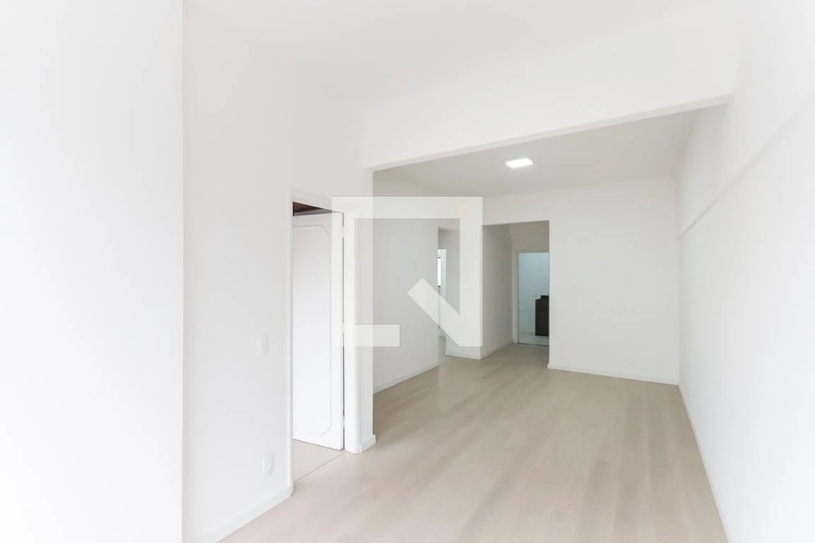 Apartamento de 2 quartos com varanda envidraçada — photo 23