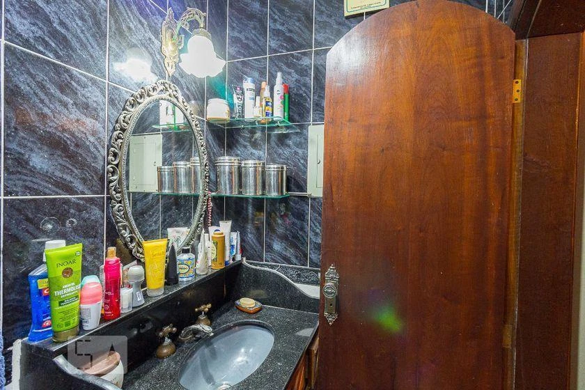 House with 6 bedrooms and 480 m², 6 bathrooms — photo 44