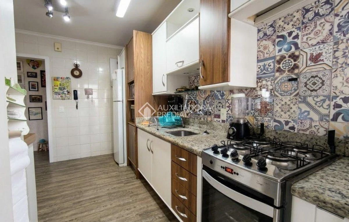 3-bedroom apartment with a washing machine — photo 8