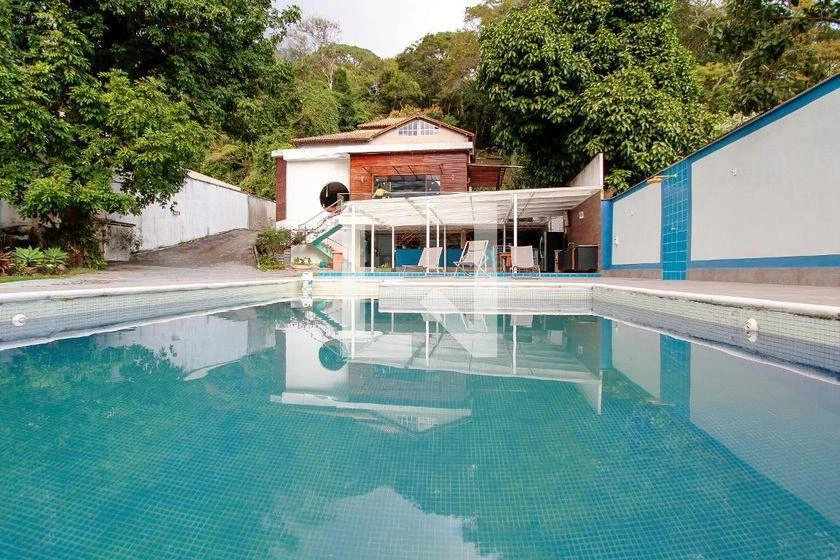 Furnished house with 4 bedrooms and an open-plan kitchen — photo 20