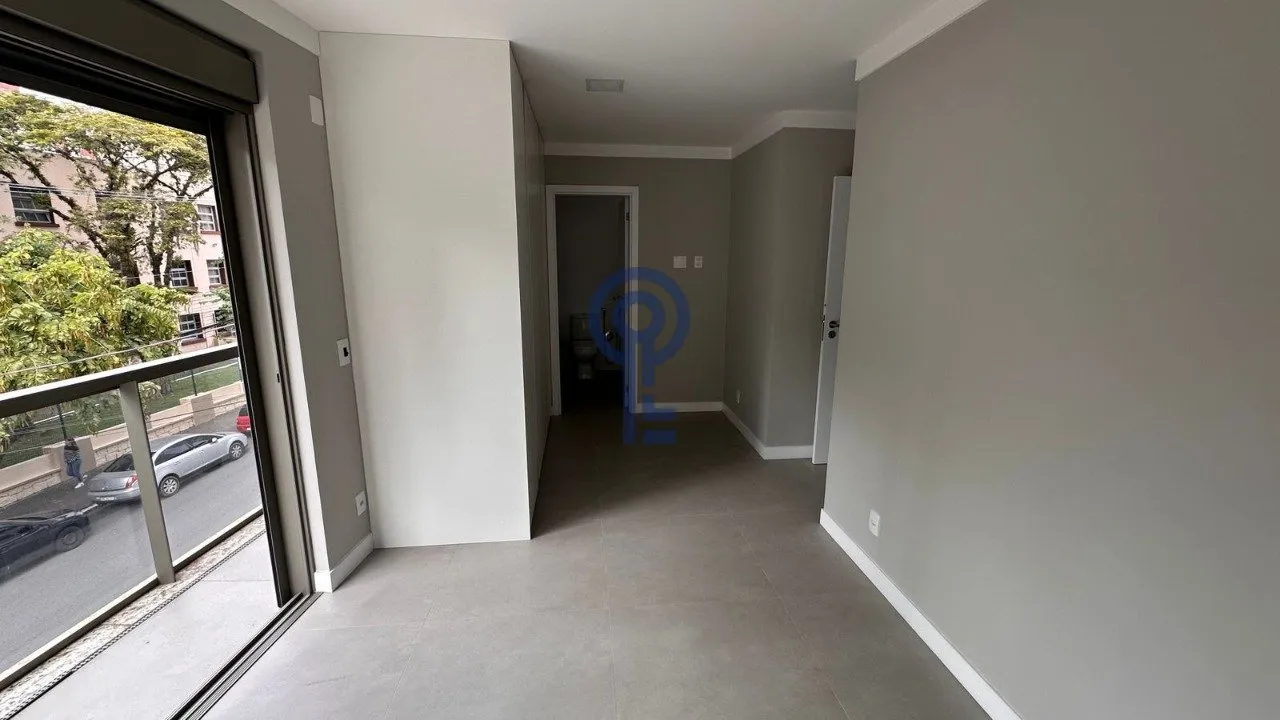 Квартира с 3 спальнями, в доме есть тренажёрный зал — photo 32