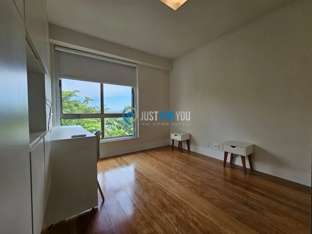 Apartamento mobiliado de 4 quartos em condomínio com piscina — photo 37