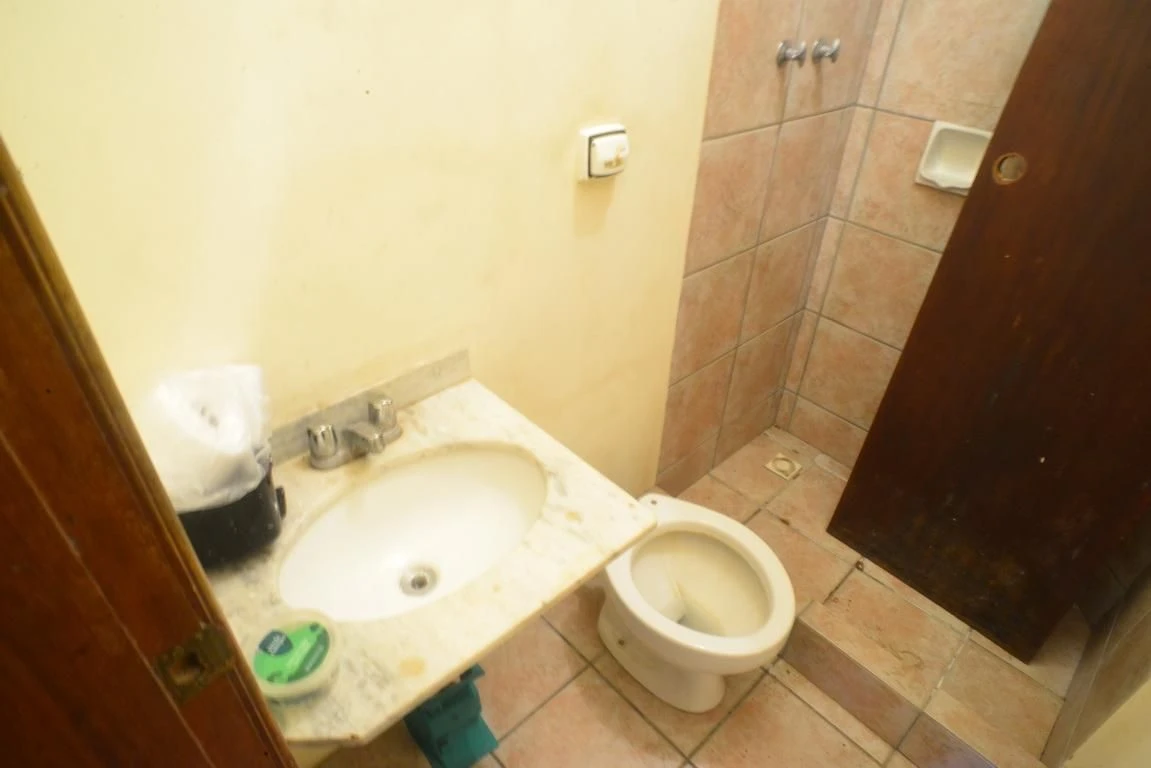 Casa mobiliada com 6 quartos e 5 suítes, com jardim — photo 14