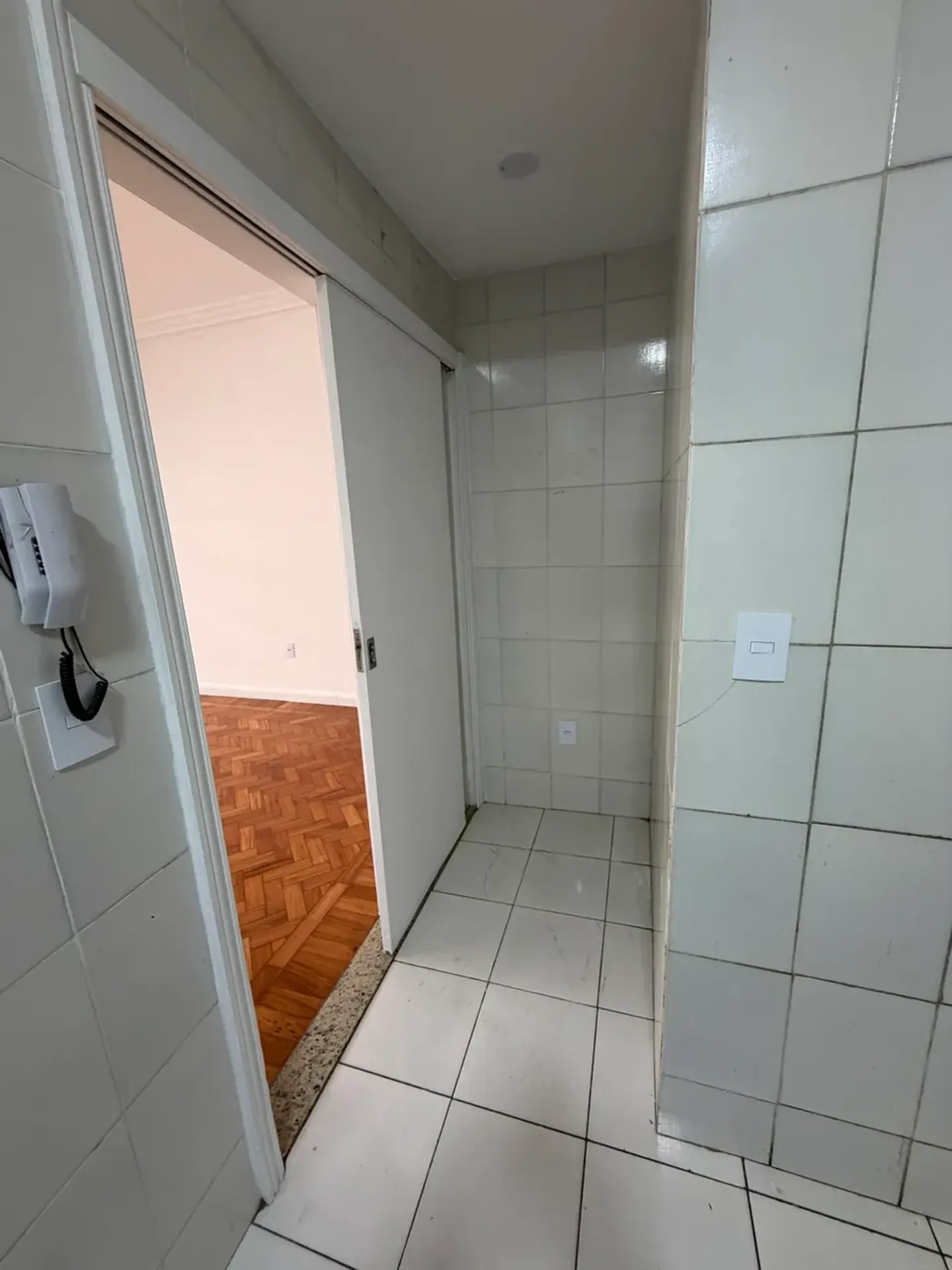 3-bedroom apartment with a sports court — photo 17