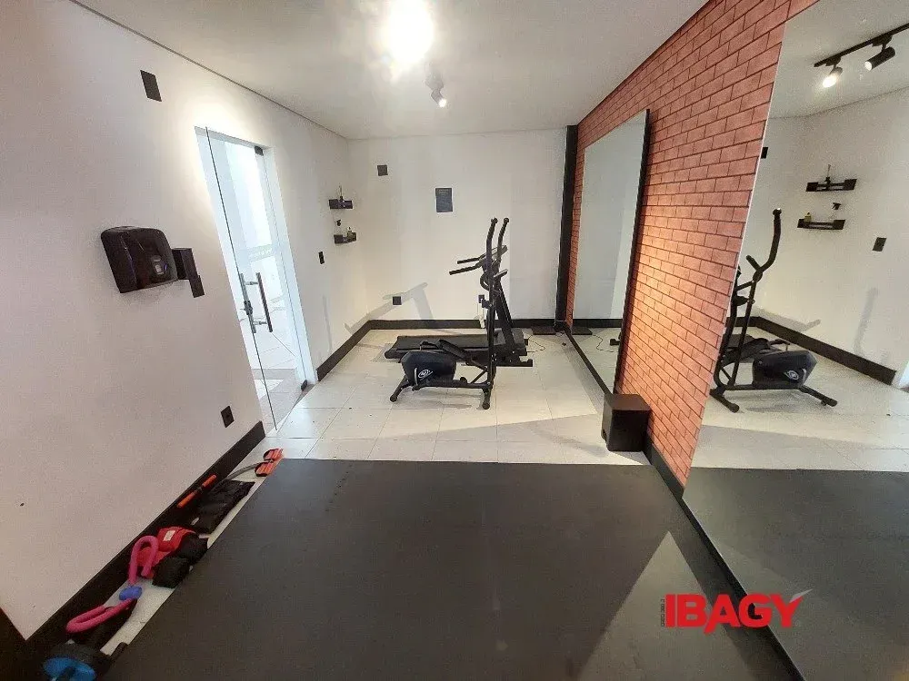Квартира с 3 спальнями, 102 м², 1 ванная и 2 места — photo 55