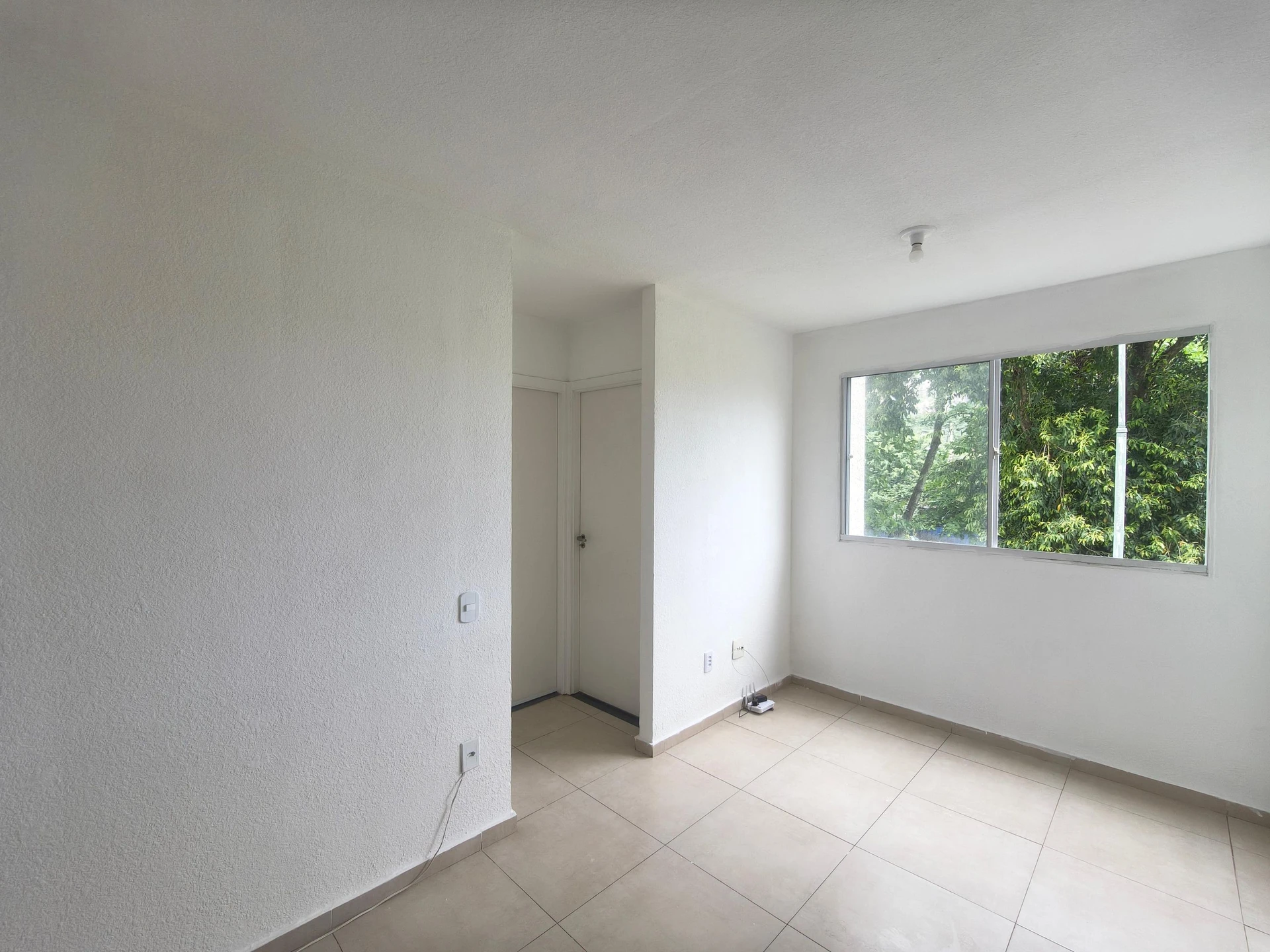 2-bedroom apartment with 1 parking space and 1 bath — photo 5