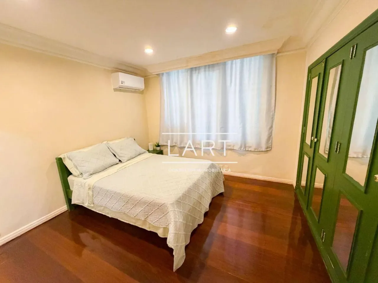 Furnished 3-bedroom apartment with a separate gas kitchen — photo 11