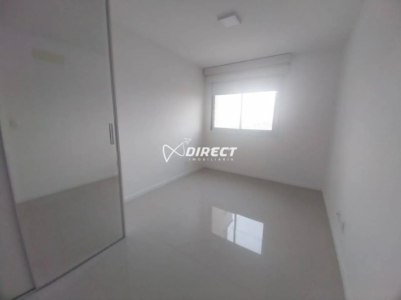 Apartamento no 14º andar com janelas do piso ao teto — photo 16