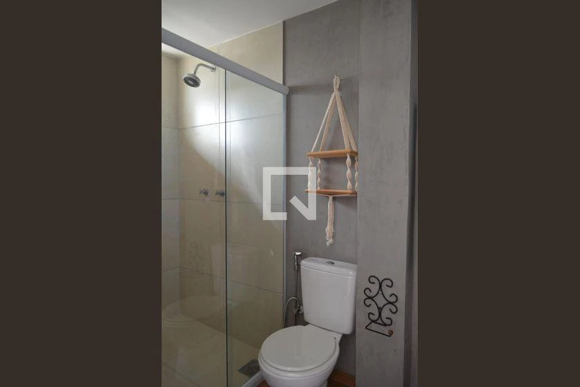 3-bedroom apartment in a building with a pool — photo 94