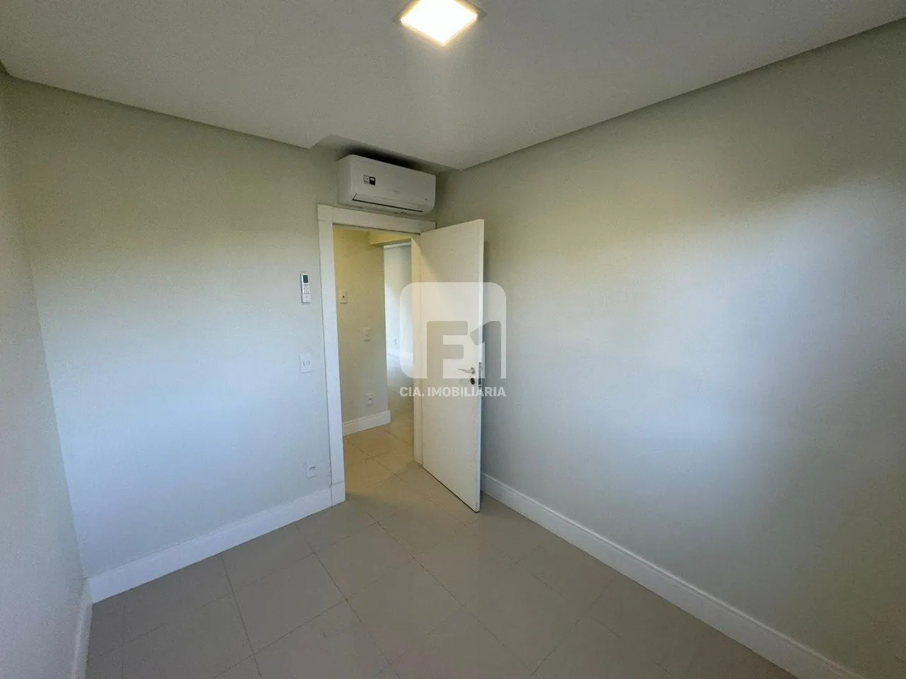 Furnished house with 7 bedrooms and a real desk — photo 89