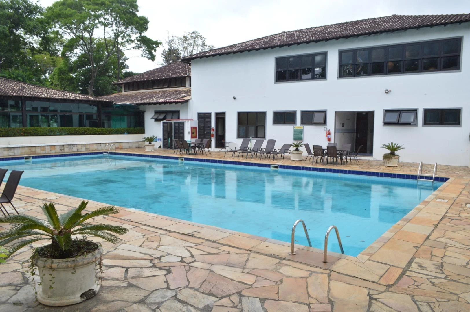 Casa mobiliada em condomínio com 6 suítes e 8 banheiros — photo 31