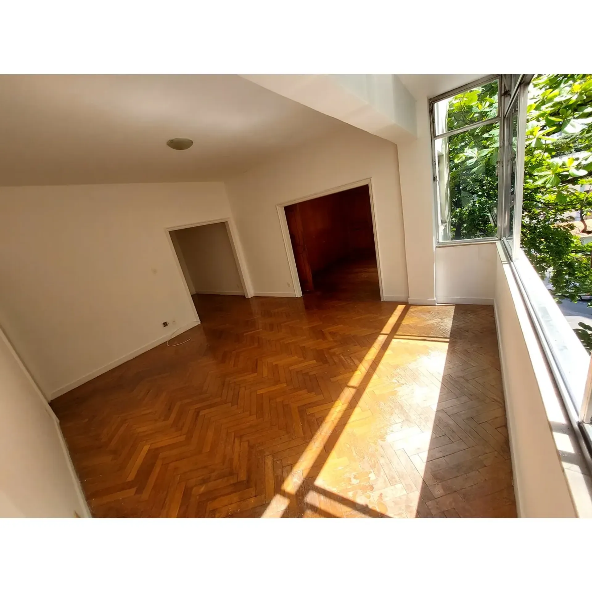 Home office in a 3-bedroom apartment, 132 m² — photo 9