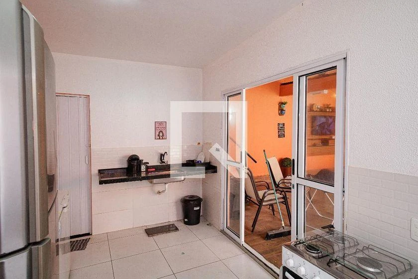 Furnished house with a pool and 3 bedrooms — photo 32