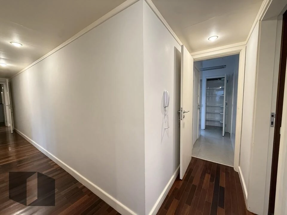 4-bedroom apartment 164 m² with 2 parking spaces — photo 30