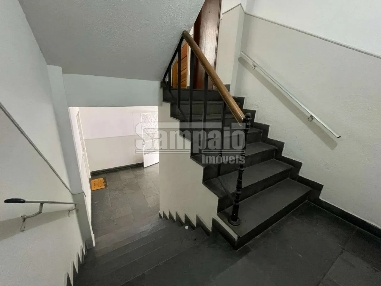 Apartamento de 2 quartos com cozinha separada e ar-condicionado — photo 9