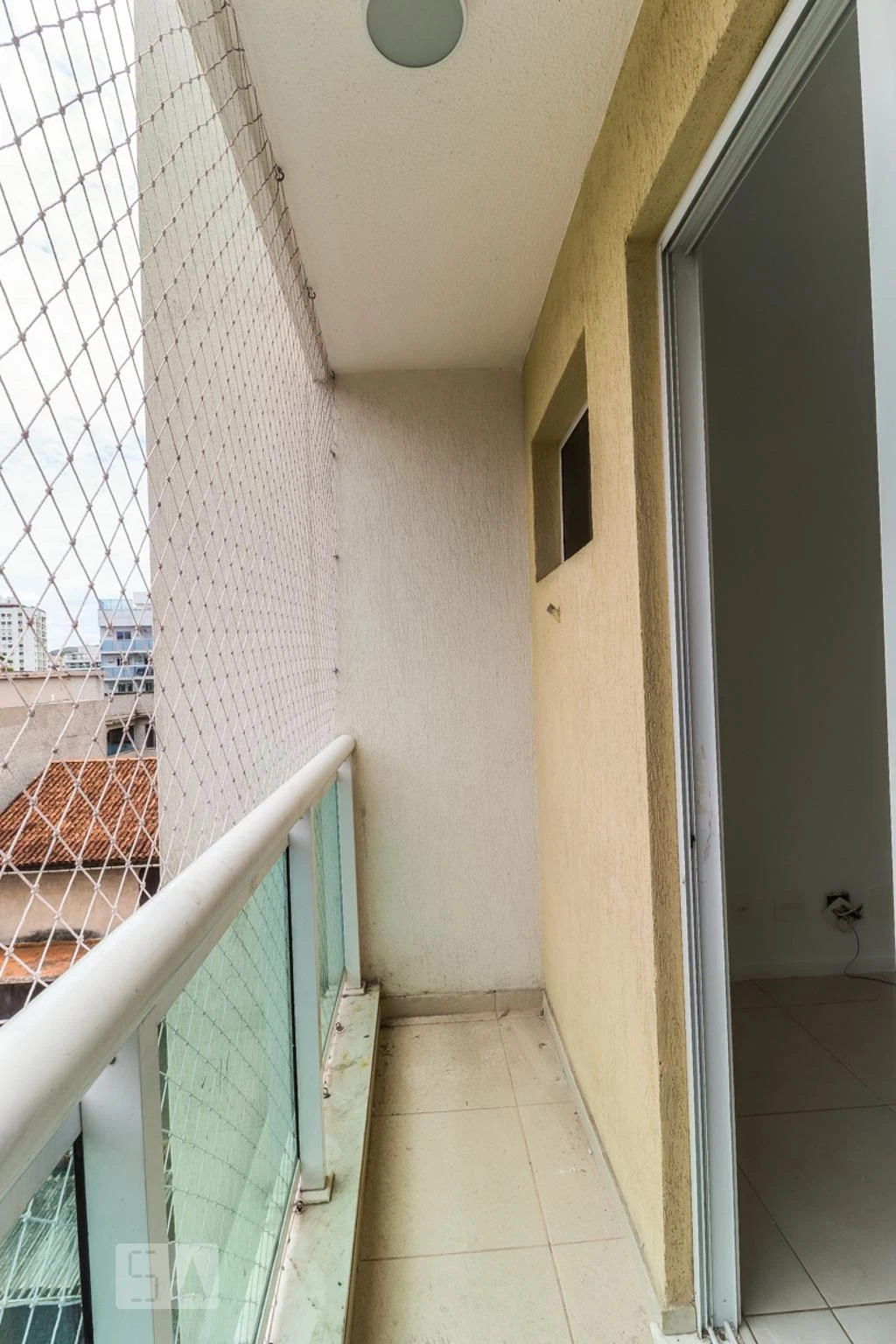 2-bedroom apartment with condo BBQ area and 1 parking spot — photo 18