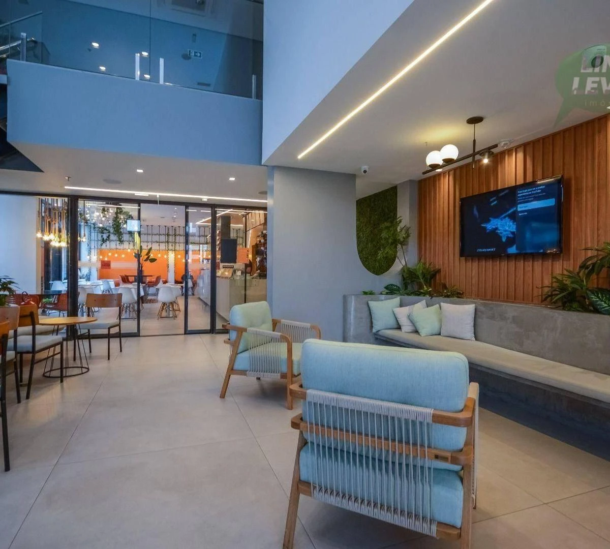 One-bedroom apartment in a building with a coworking space — photo 43
