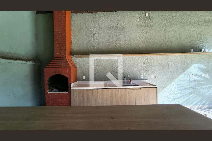 House with 4 bedrooms and a balcony with grill — photo 49