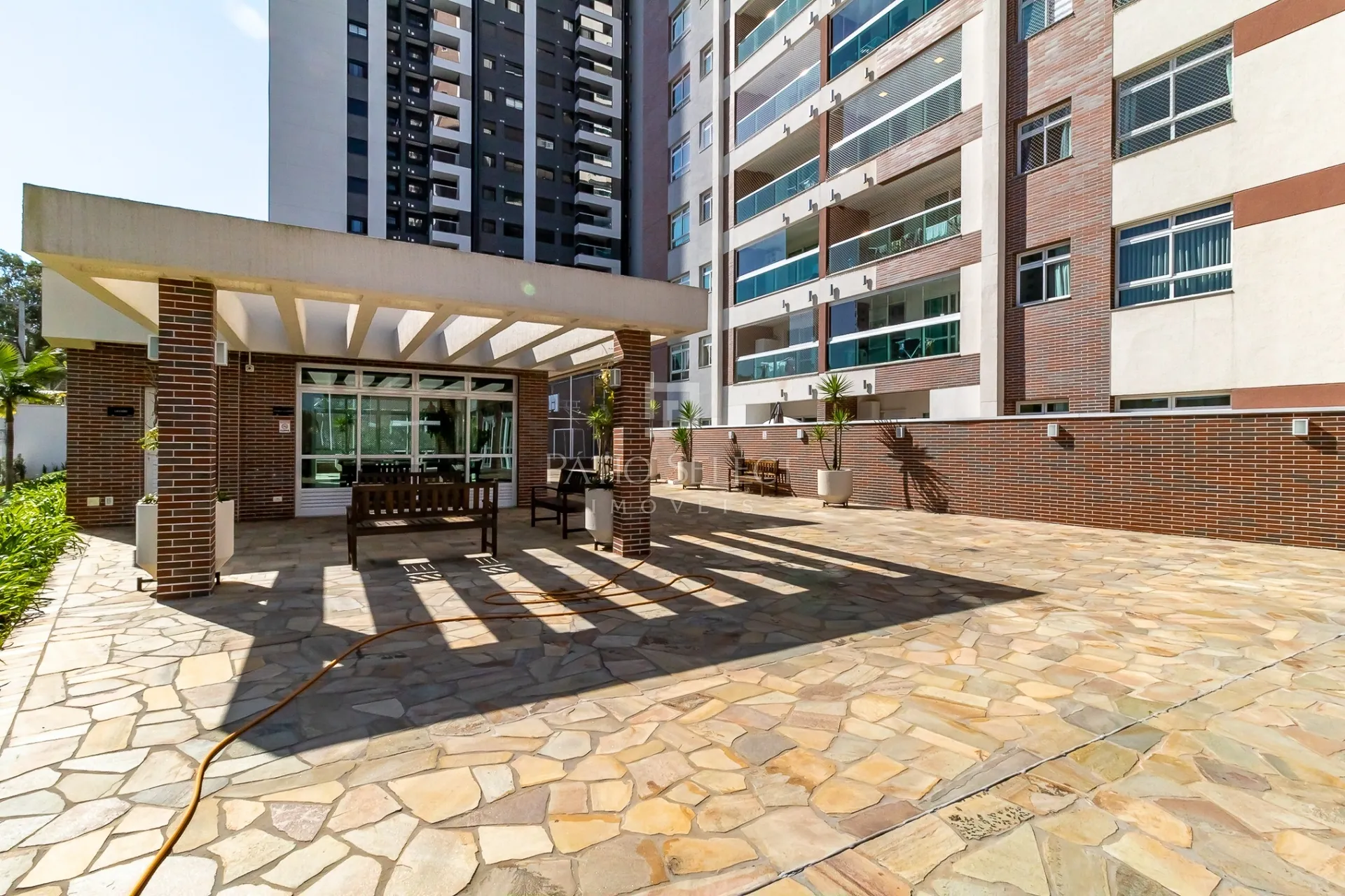 Apartment on the 8th floor with a glass-enclosed balcony — photo 67
