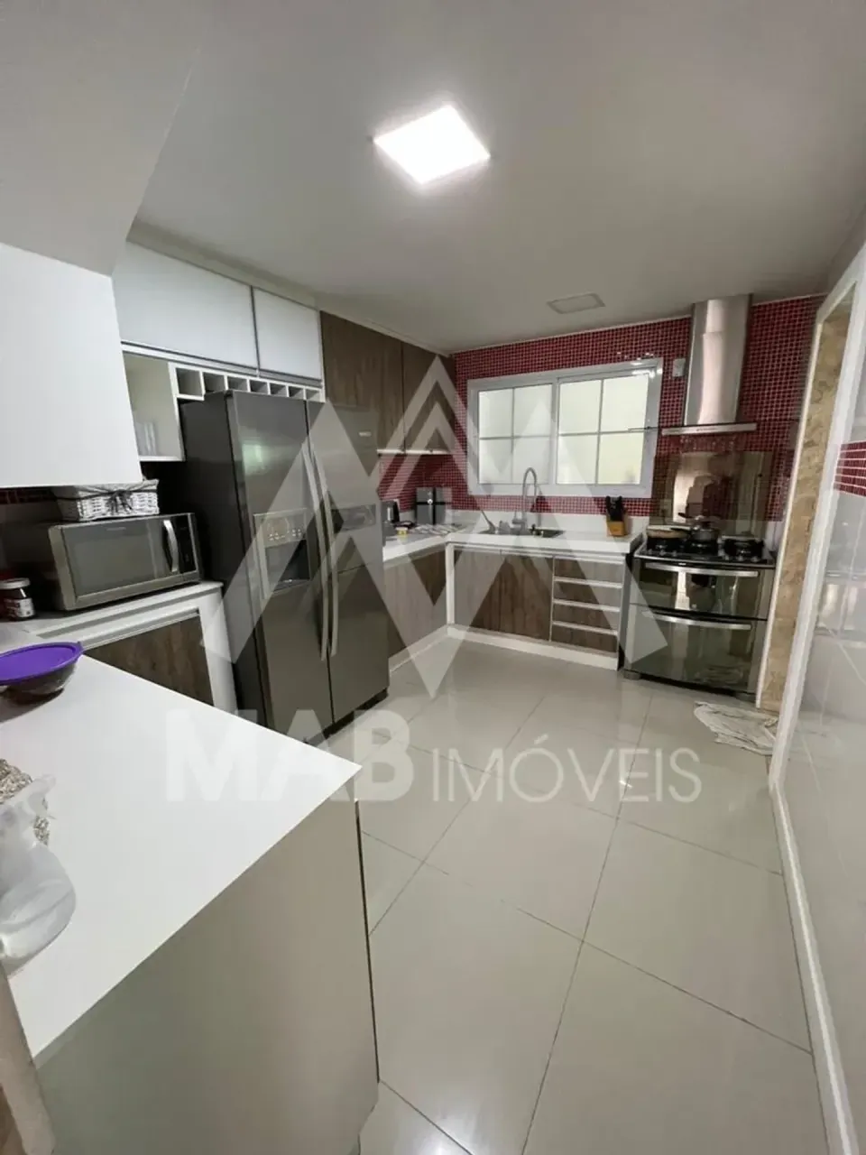 Casa mobiliada com 4 quartos e cozinha a gás de 260 m² — photo 2