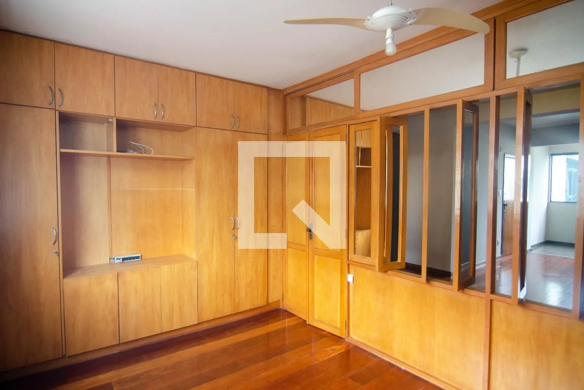Apartamento sem mobília com 4 quartos e 4 banheiros — photo 31