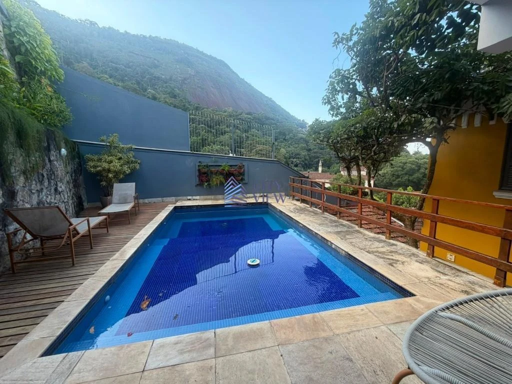 4-bedroom 500 m² house with 5 bathrooms — photo 49
