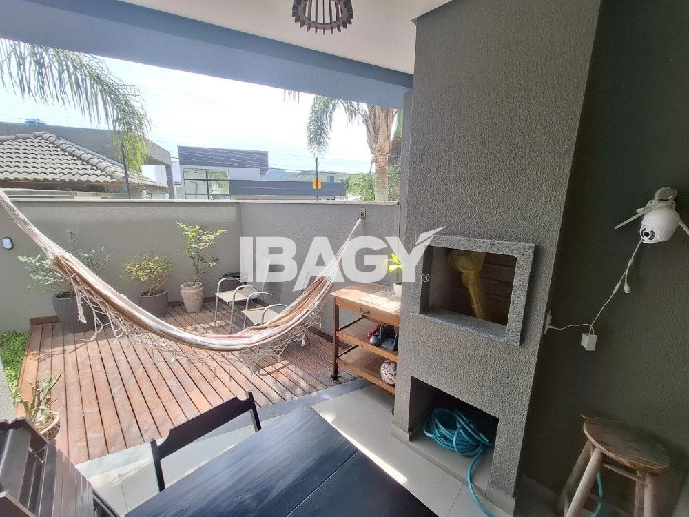 2-bedroom apartment with a private BBQ — photo 22