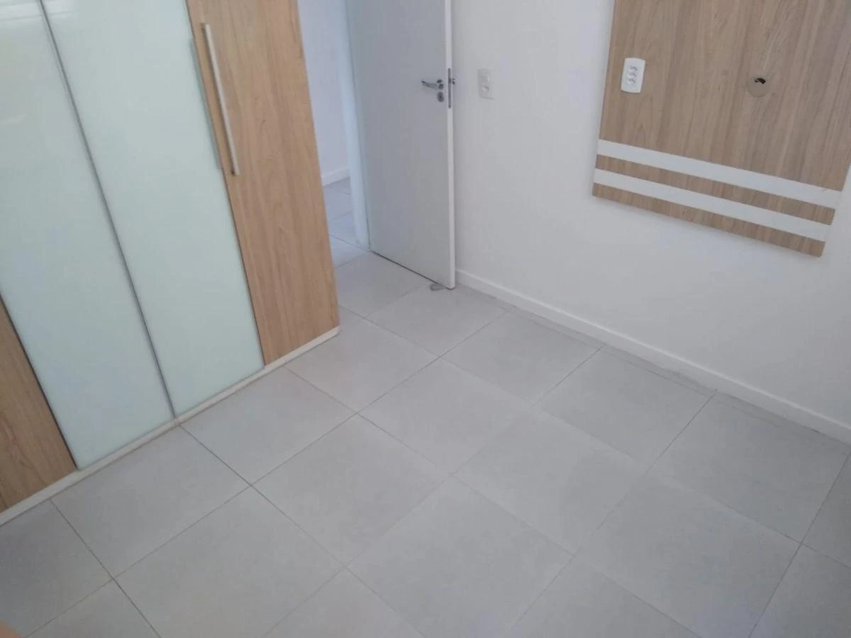 2-bedroom apartment in a building with a gym — photo 6