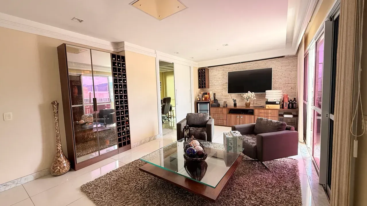 242 m² duplex penthouse with 4 bedrooms and 2 parking — photo 2