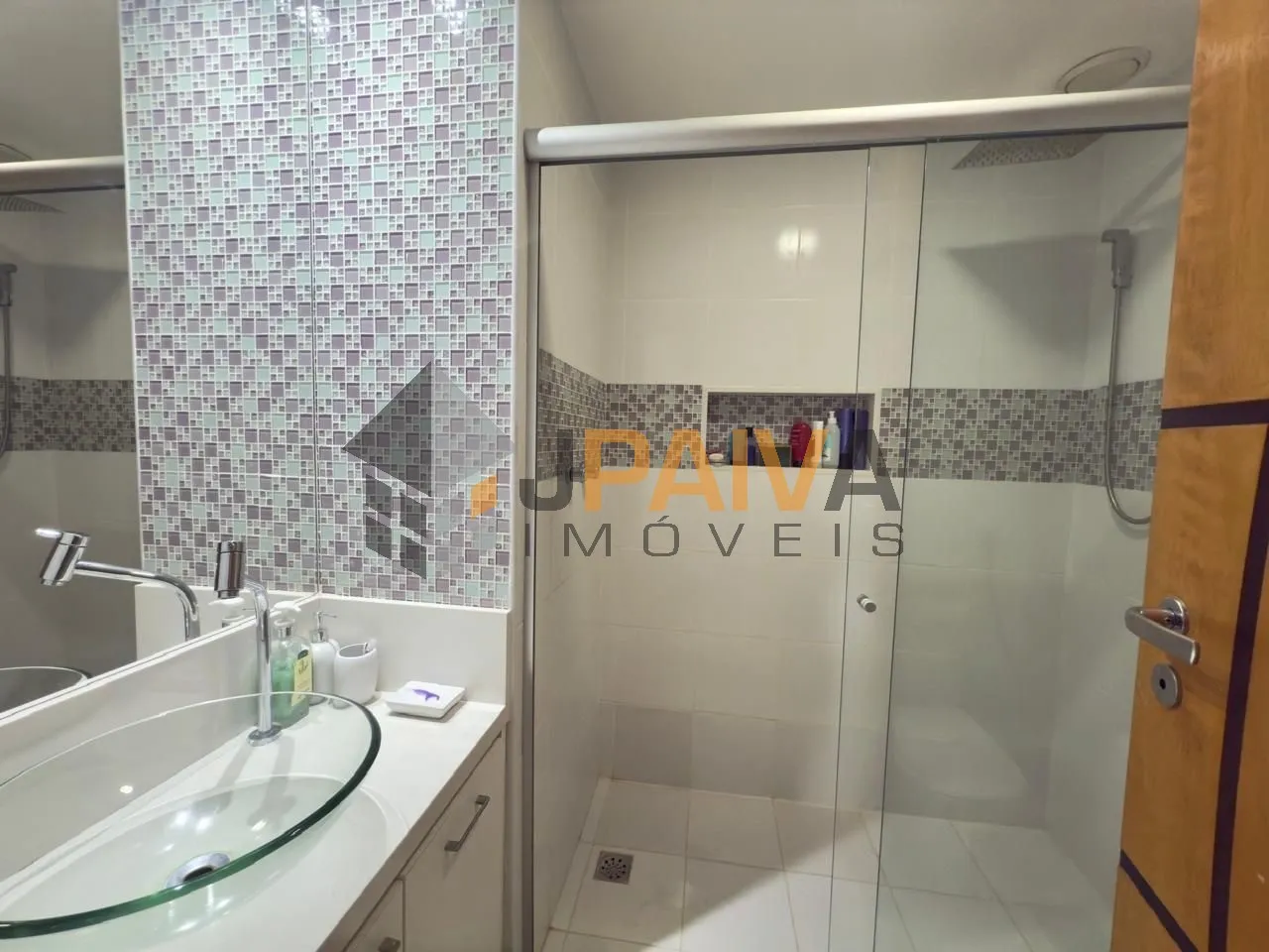 Apartamento duplex mobiliado com 4 quartos e 4 banheiros — photo 24
