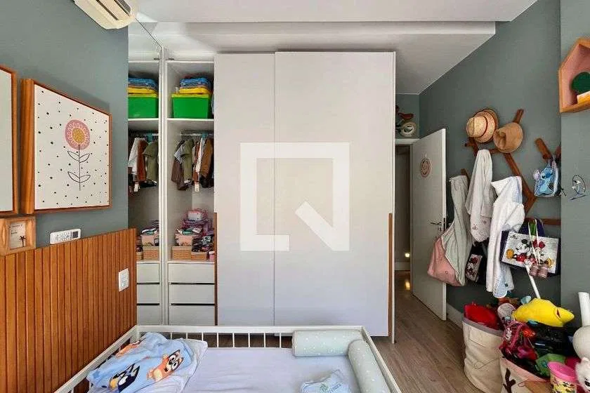 Furnished 3-bedroom apartment with open kitchen — photo 12