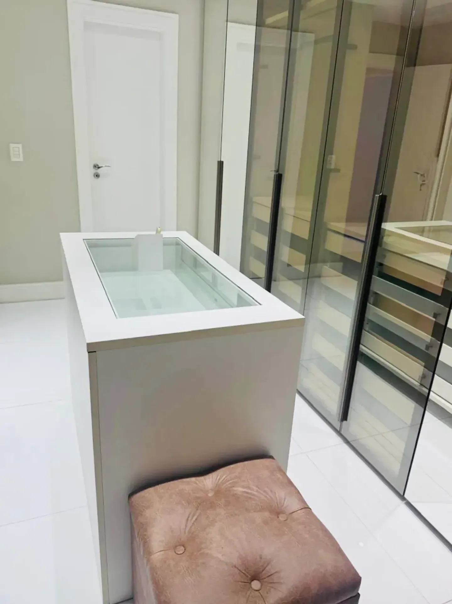 Casa mobiliada com cozinha integrada e 5 suítes — photo 28