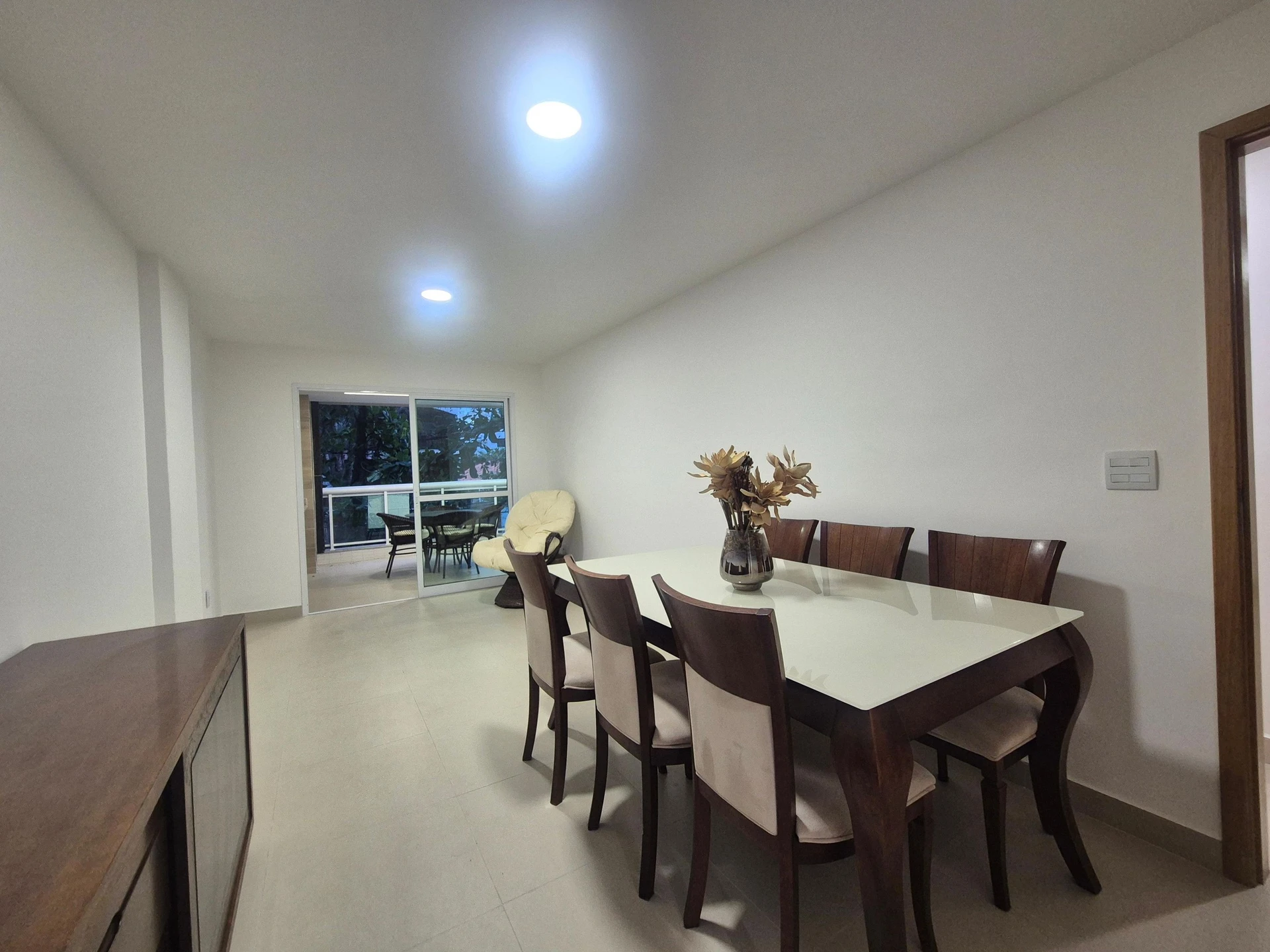 3-bedroom apartment with a grill on the balcony — photo 13
