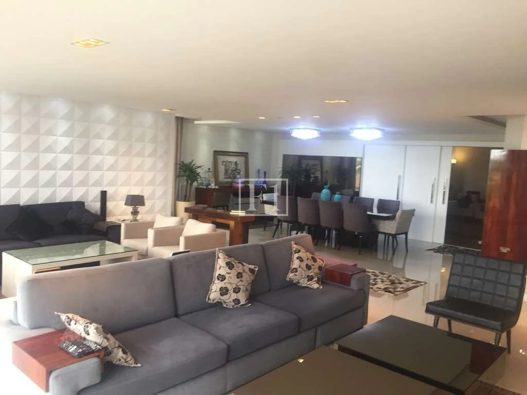Apartamento amueblado de 4 dormitorios y 2 suites — photo 2