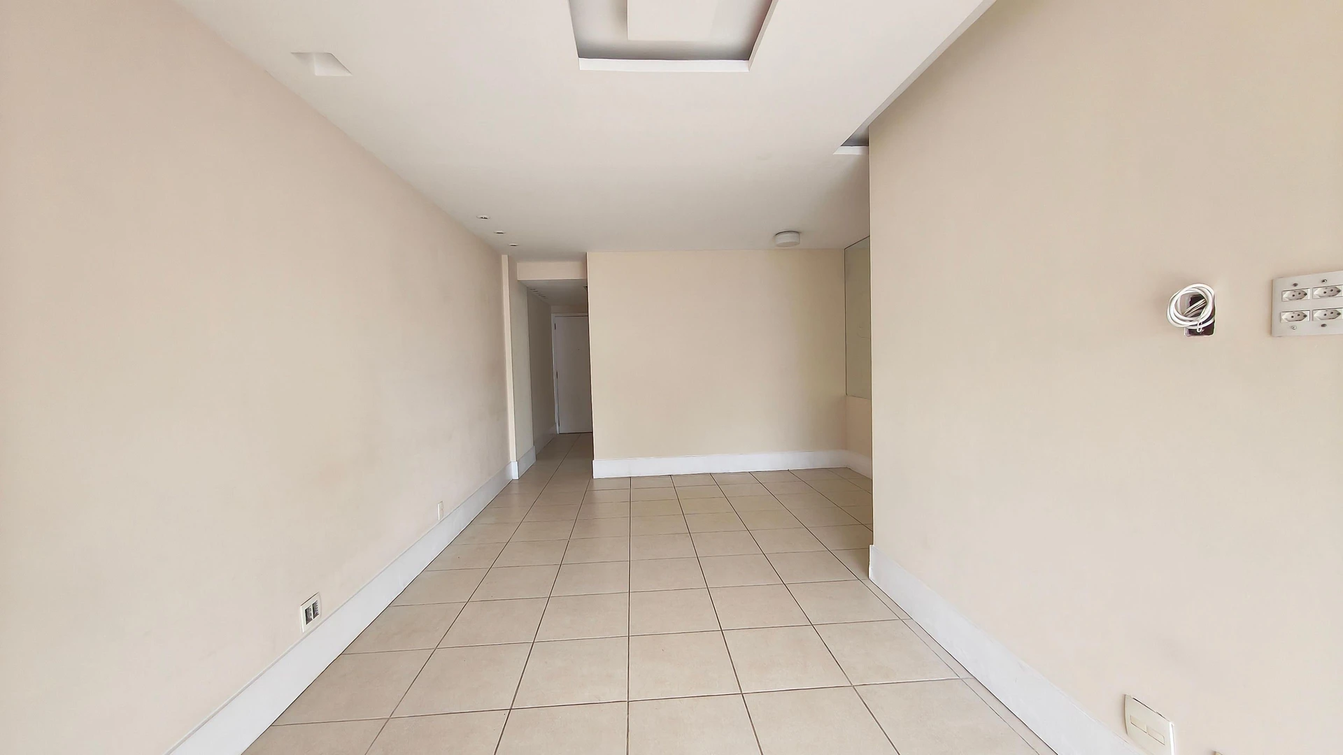 Квартира 91 м² з пральною машиною та видом на гори — photo 33