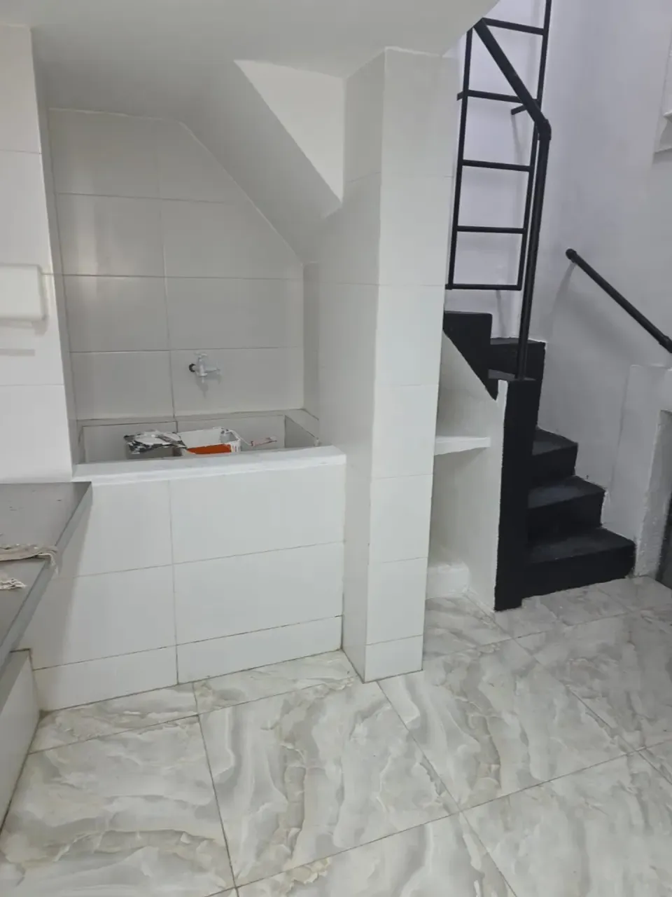 Unfurnished house with 1 bedroom and 2 bathrooms — photo 9