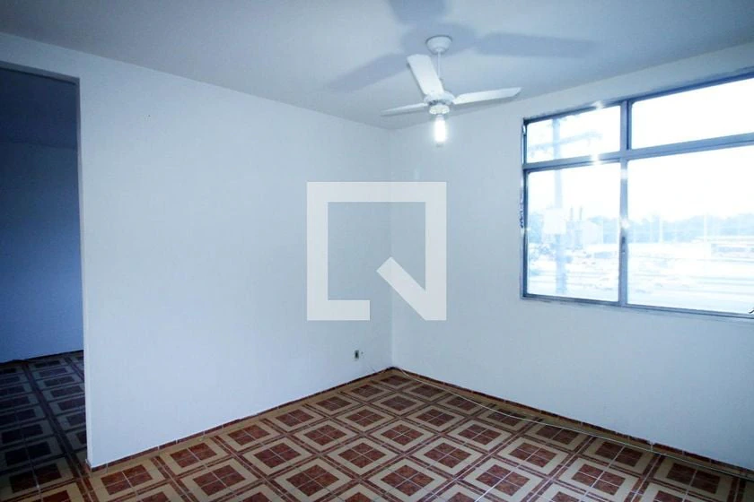 2-bedroom apartment in a building with a gym — photo 9