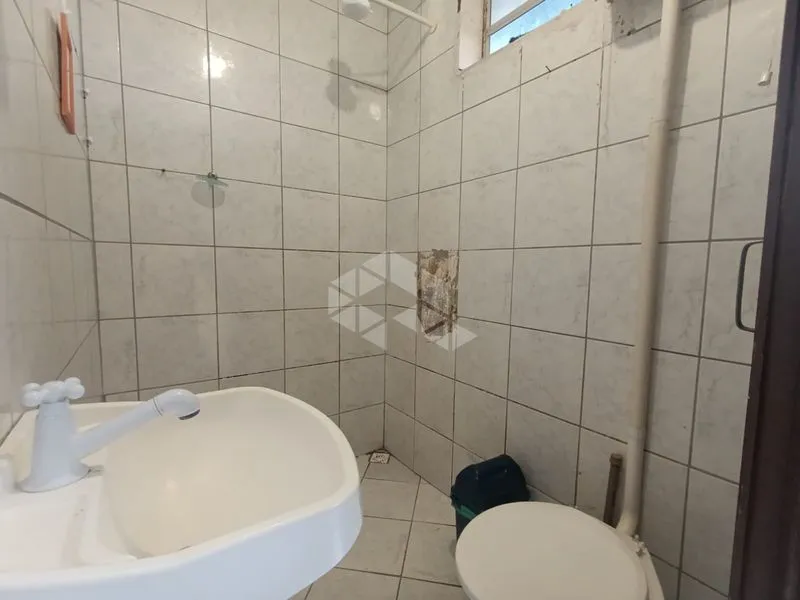 Furnished 30 m² studio with 1 bedroom and separate kitchen — photo 15