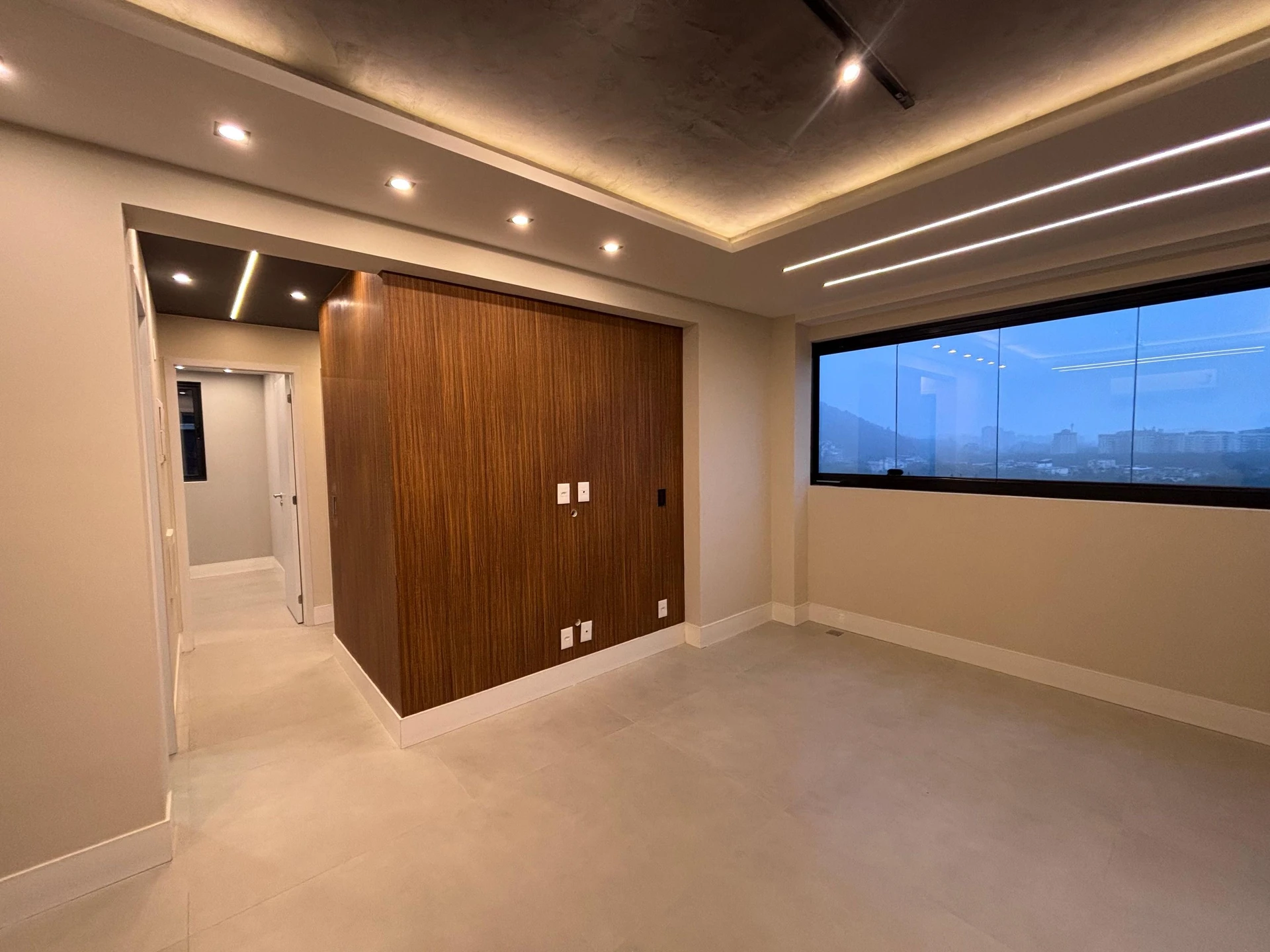 3-bedroom apartment with open-plan kitchen — photo 4