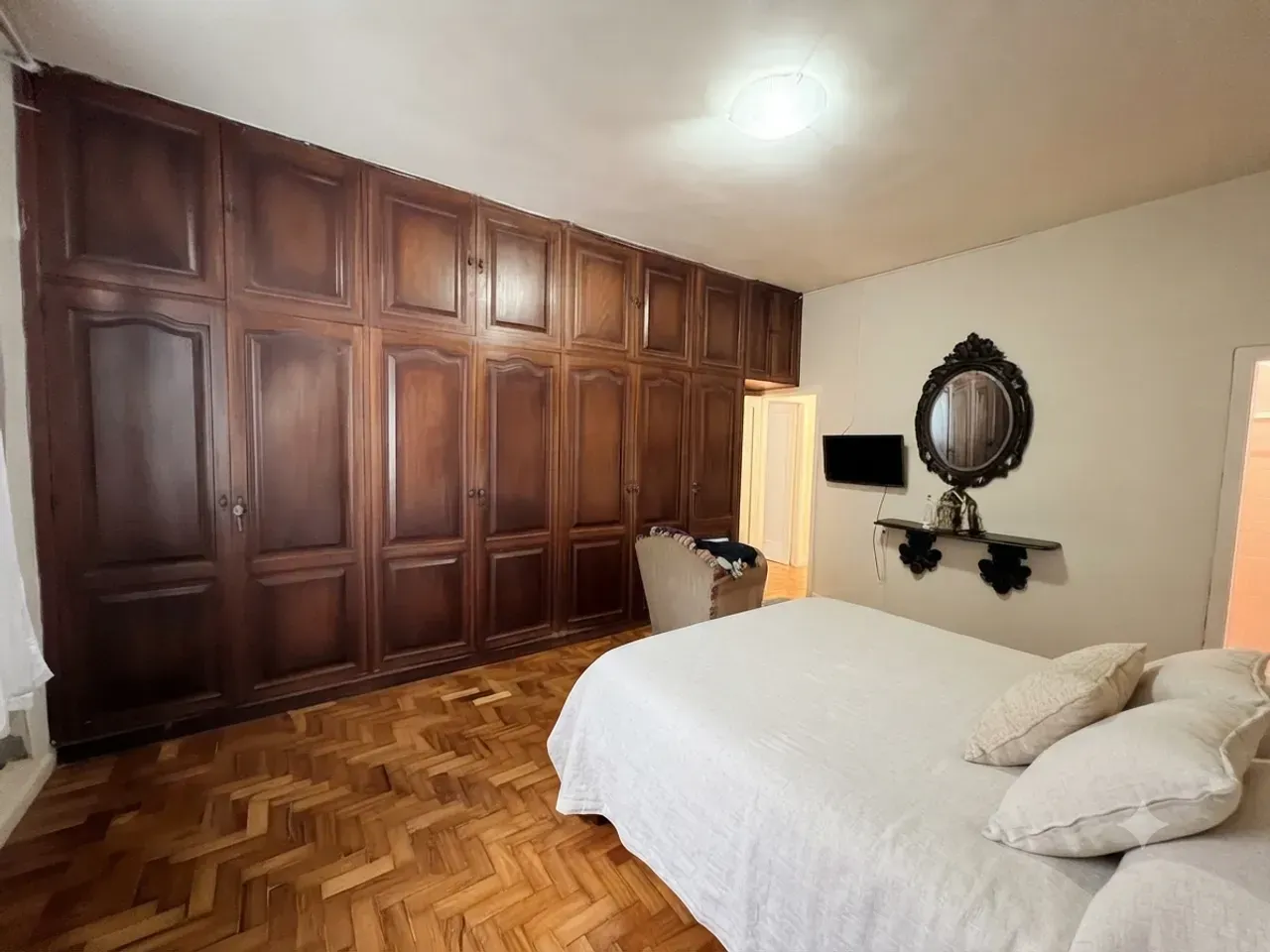 Casa para locação com 4 quartos e 5 banheiros — photo 3