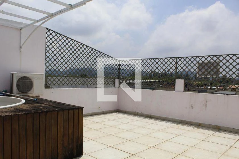 Rental house with 1 bedroom and 360 m²