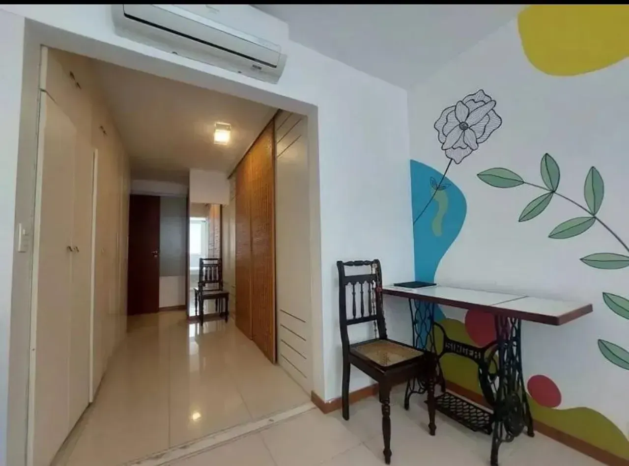 Furnished apartment with an enclosed glass balcony — photo 8