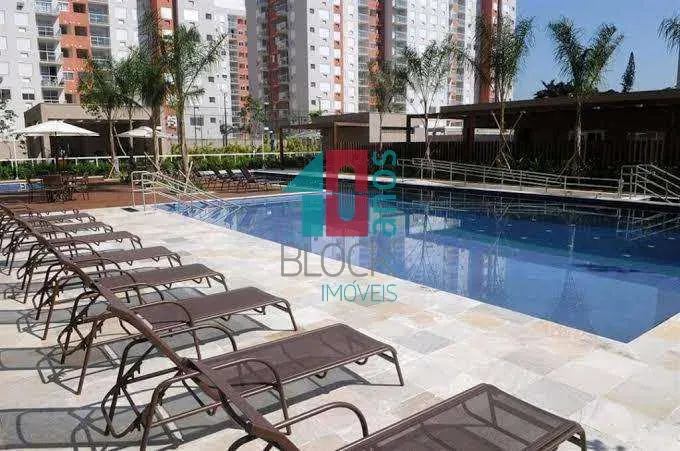 Furnished 2-bedroom apartment with 1 suite and balcony — photo 31